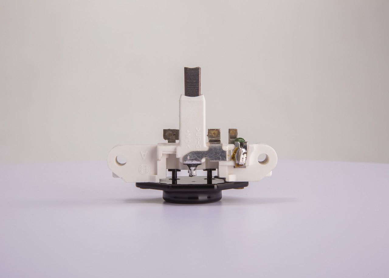 BOSCH 1 197 311 242 Alternator regulator