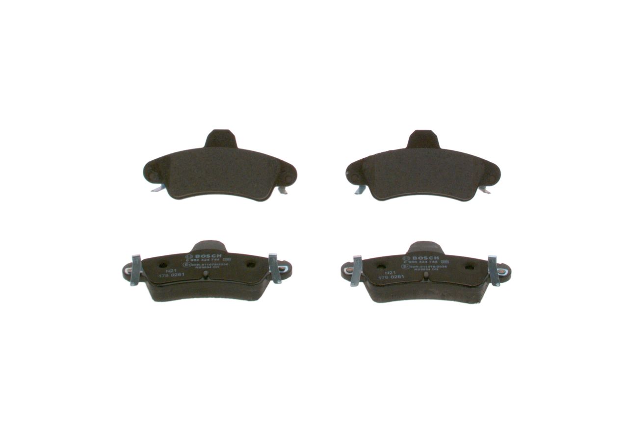 BOSCH 0 986 424 744 Brake pad set, disc brake