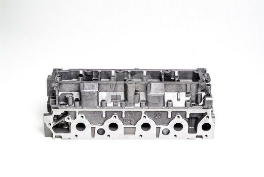 AMC 908833 Cylinder head