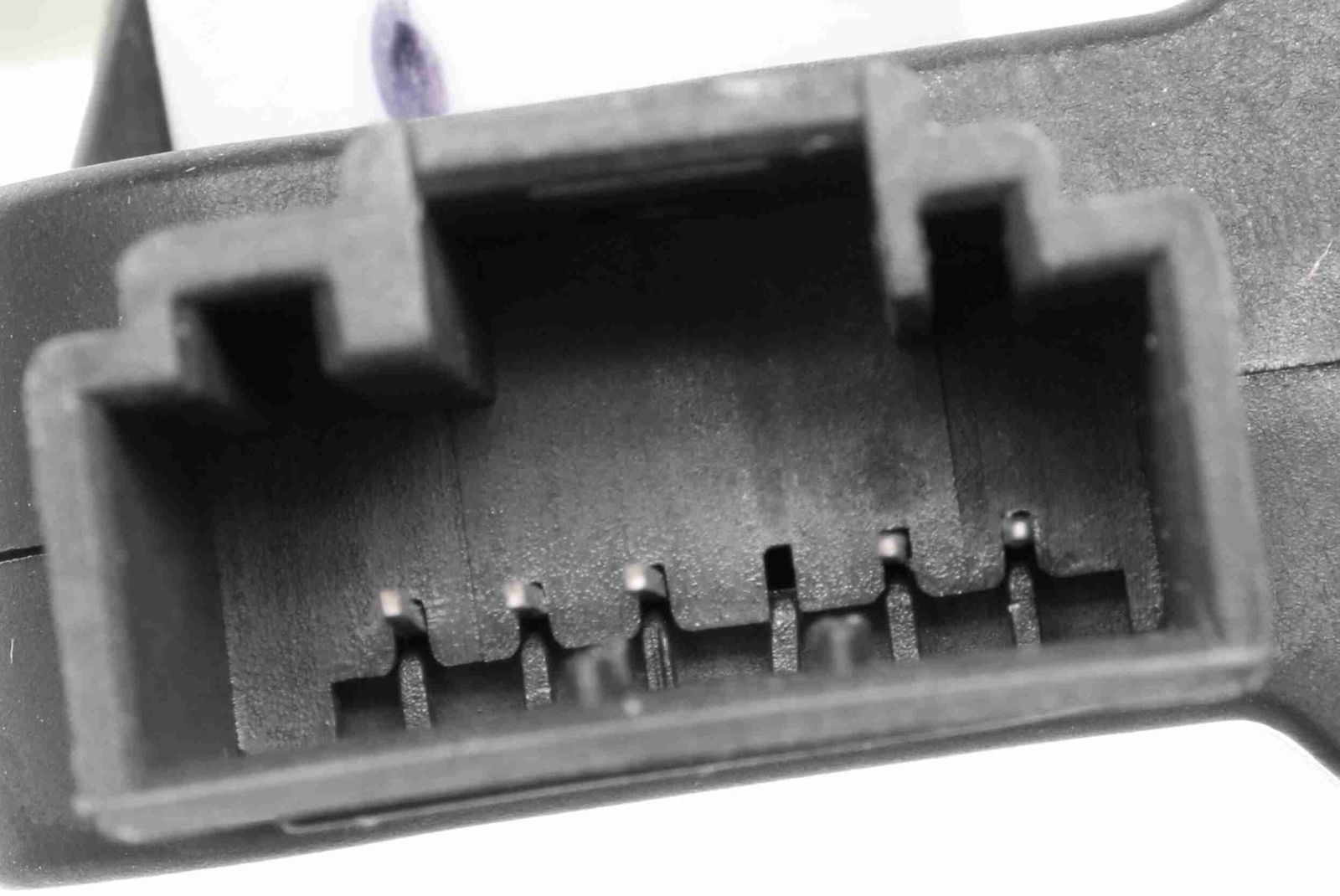 Actuator, blending flap-1