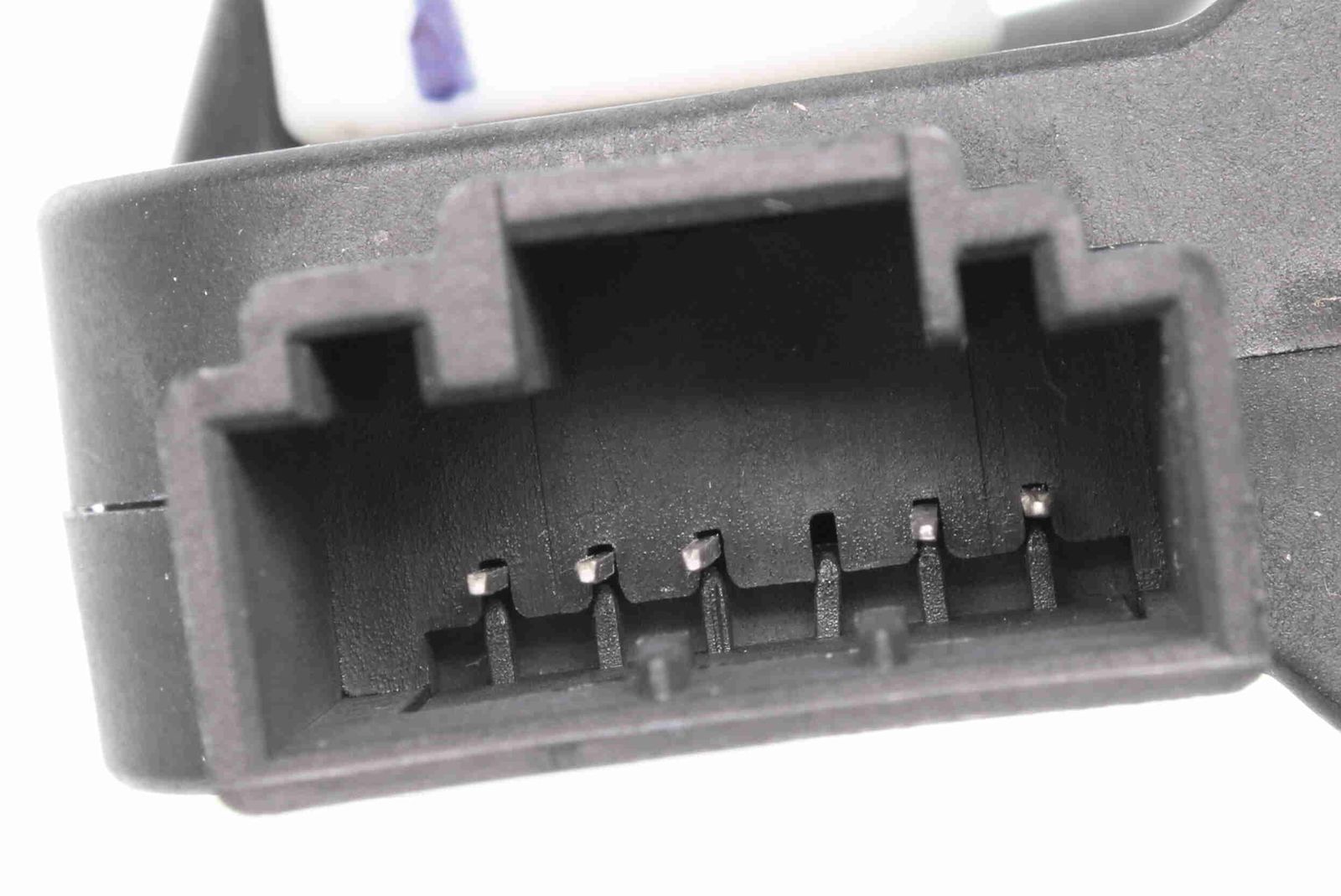 Actuator, blending flap-1
