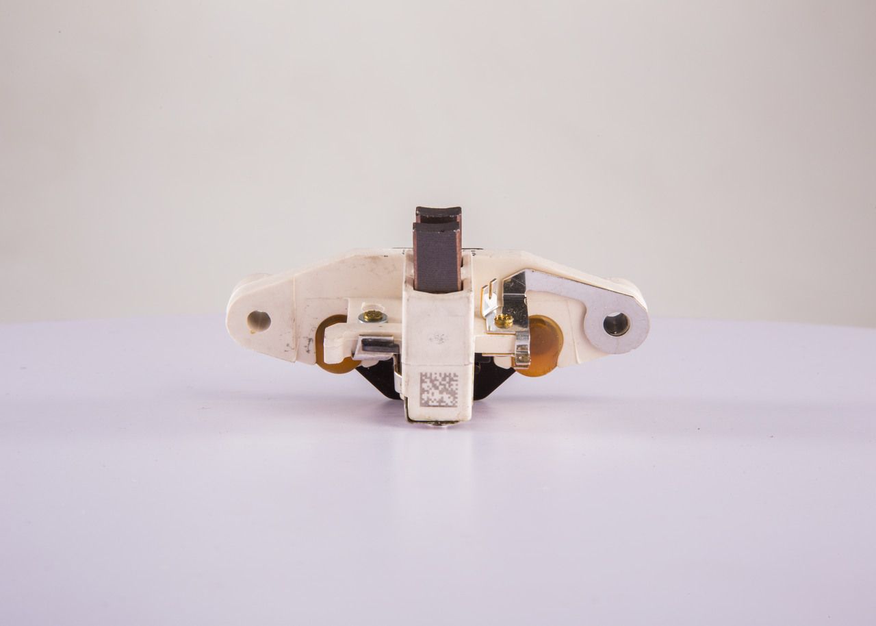 BOSCH 1 197 311 090 Alternator regulator