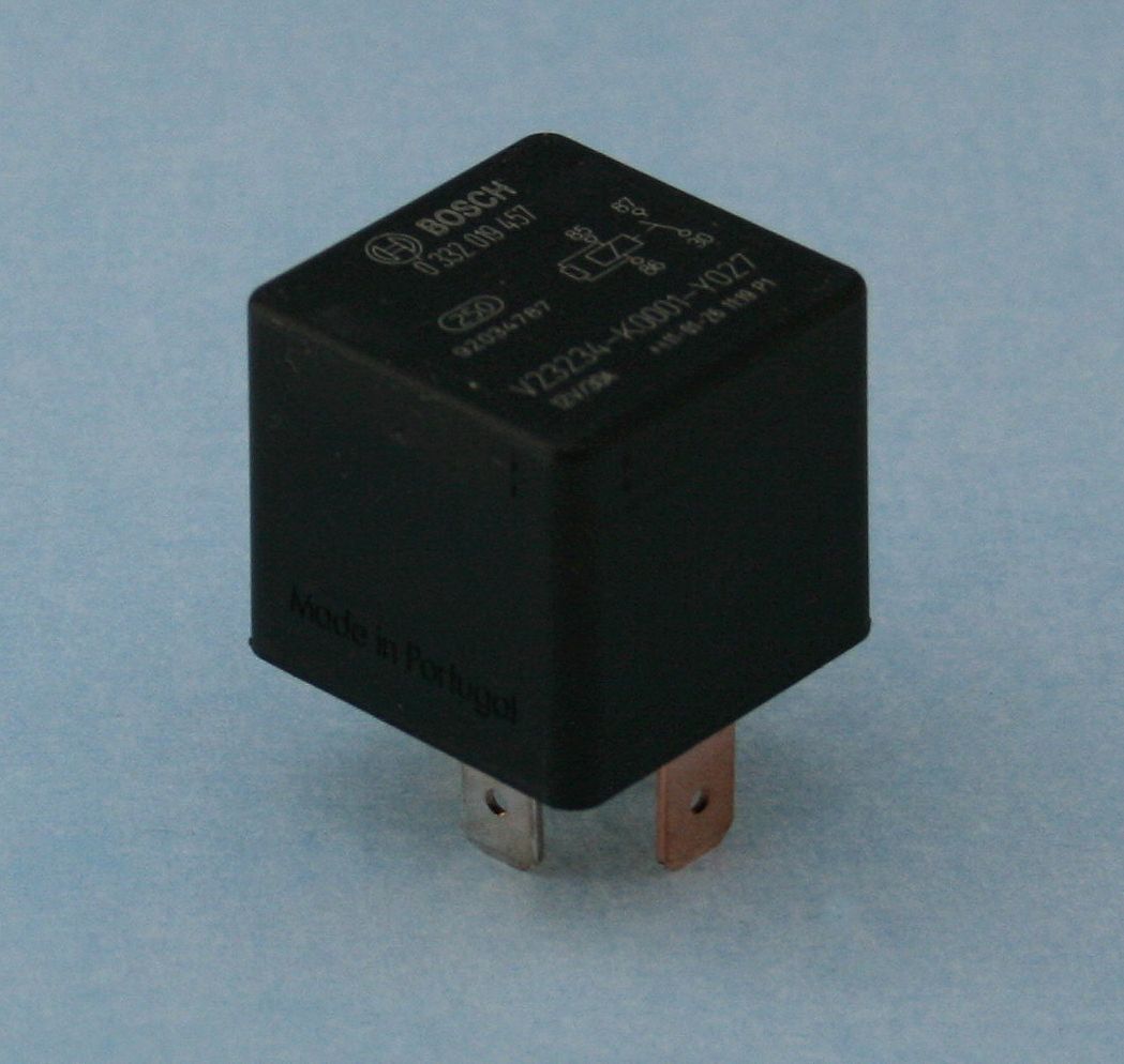 BOSCH 0 332 019 457 Relay, main current