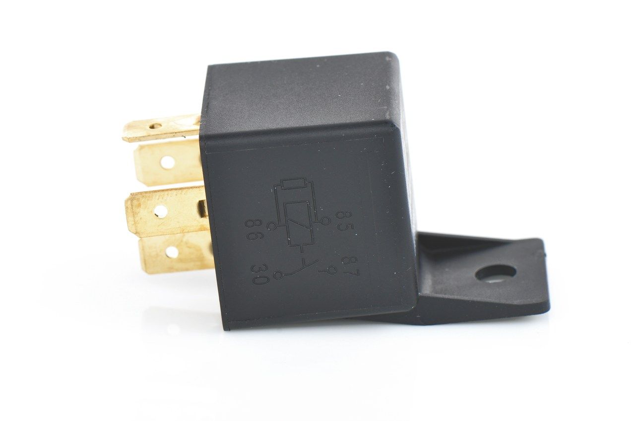 Relay, main current-3
