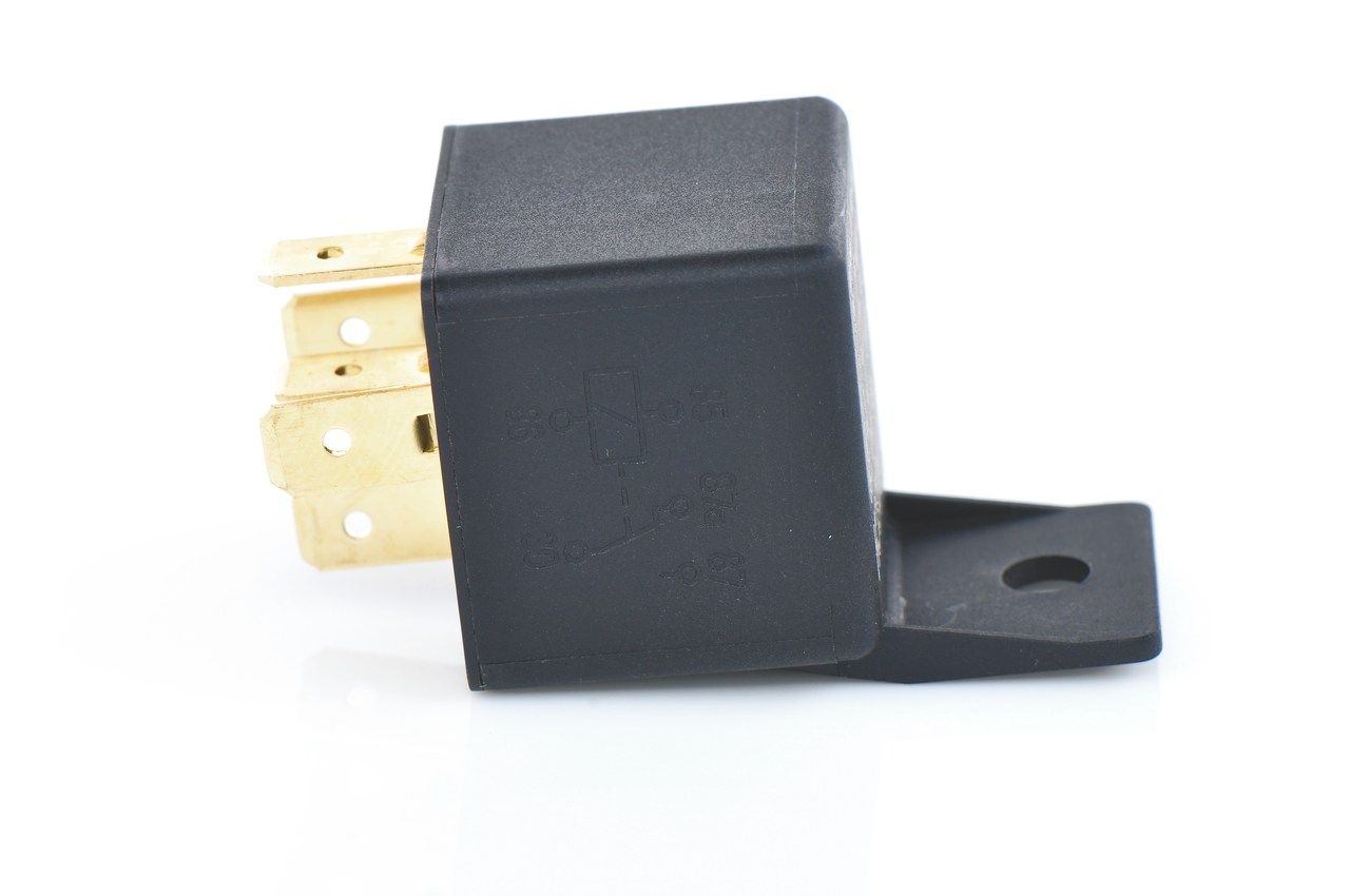 Relay, main current-3